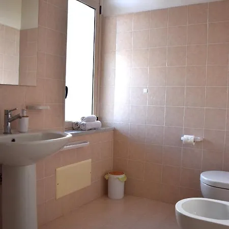 Lydoy Apartment